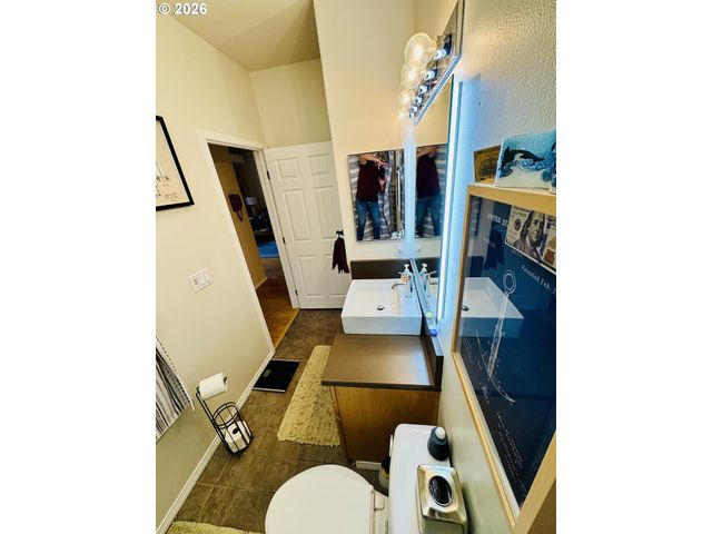 1180 Ne 63rd Way 1006, Hillsboro, OR 97124