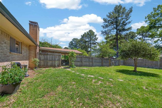 1009 Caprice Dr, Grand Saline, TX 75140