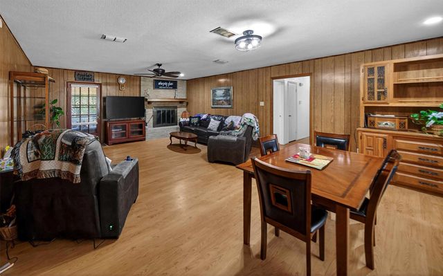 1009 Caprice Dr, Grand Saline, TX 75140