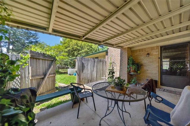 1009 Caprice Dr, Grand Saline, TX 75140