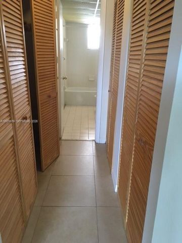 9351 FONTAINEBLEAU BL B214, Miami, FL 33172