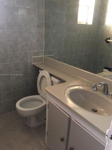 9351 FONTAINEBLEAU BL B214, Miami, FL 33172