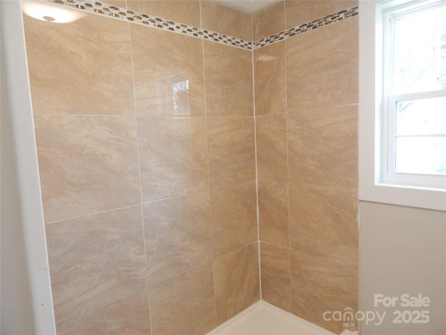 1033 4th Street, Statesville, NC 28677