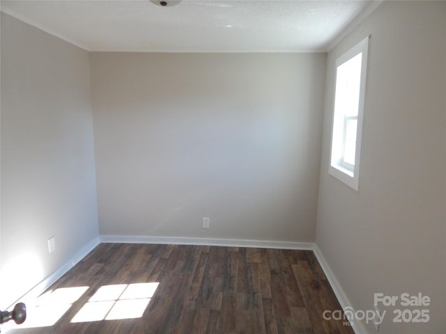 1033 4th Street, Statesville, NC 28677