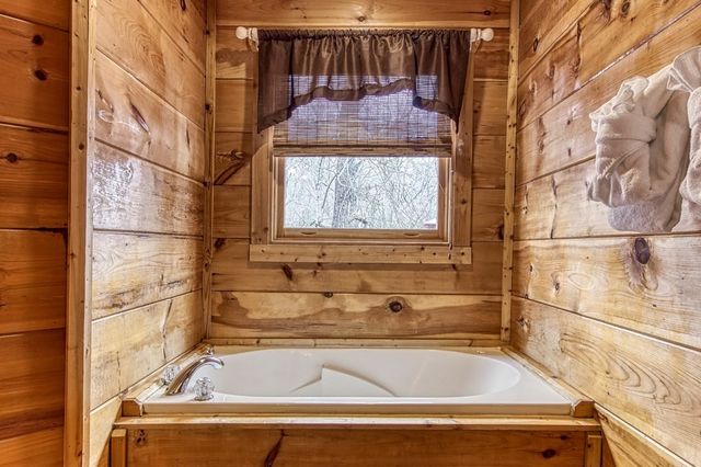 2408 Balsam Circle, Sevierville, TN 37876