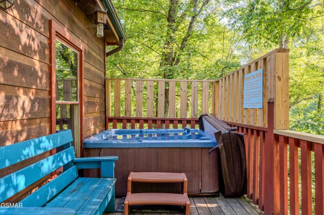 2408 Balsam Circle, Sevierville, TN 37876