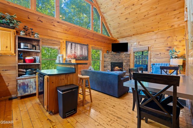 2408 Balsam Circle, Sevierville, TN 37876