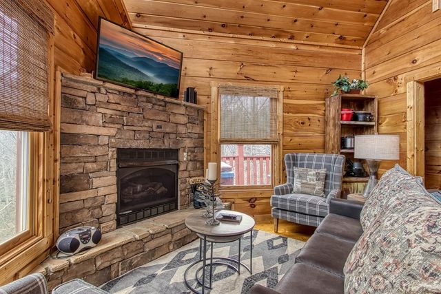 2408 Balsam Circle, Sevierville, TN 37876