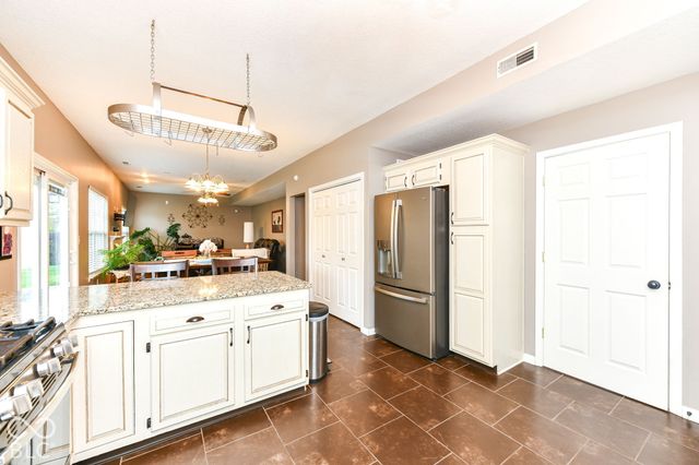 250 Lakemoore Street, Brownsburg, IN 46112