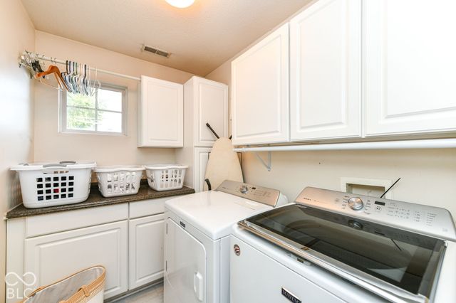 250 Lakemoore Street, Brownsburg, IN 46112