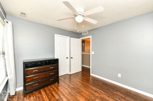 250 Lakemoore Street, Brownsburg, IN 46112