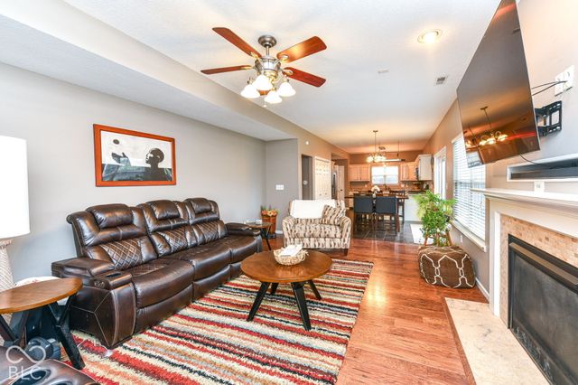 250 Lakemoore Street, Brownsburg, IN 46112