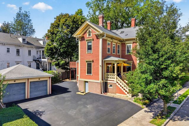 122 W Wyoming Ave C, Melrose, MA 02176