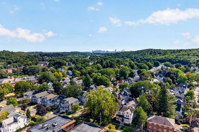122 W Wyoming Ave C, Melrose, MA 02176