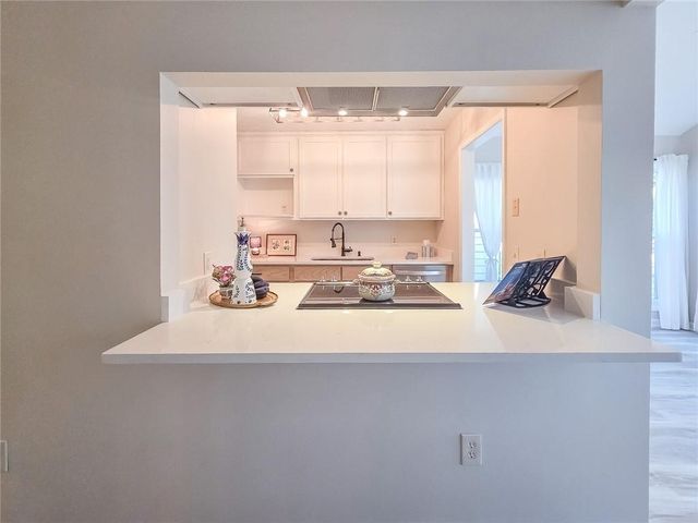 2214 Lake Pointe Circle, Roswell, GA 30075