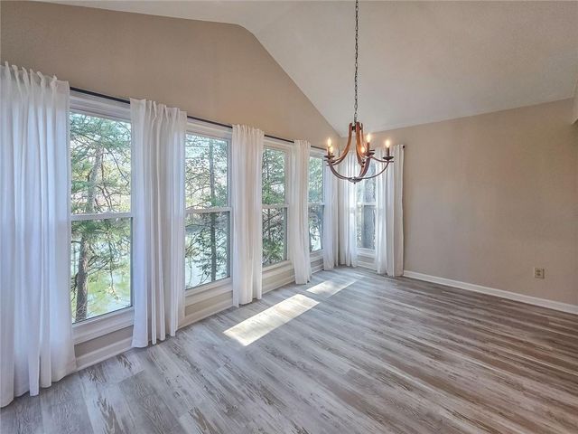 2214 Lake Pointe Circle, Roswell, GA 30075