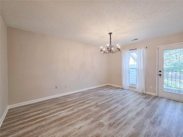 2214 Lake Pointe Circle, Roswell, GA 30075