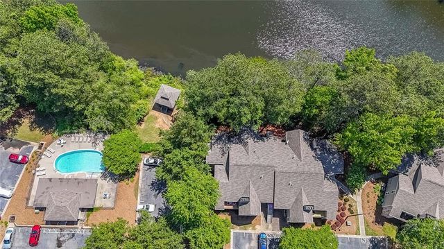 2214 Lake Pointe Circle, Roswell, GA 30075