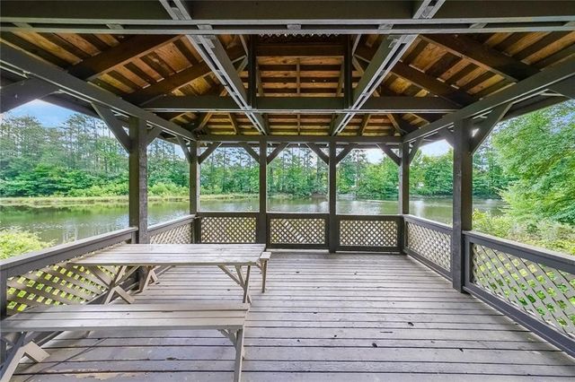 2214 Lake Pointe Circle, Roswell, GA 30075