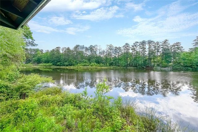 2214 Lake Pointe Circle, Roswell, GA 30075