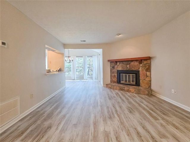 2214 Lake Pointe Circle, Roswell, GA 30075