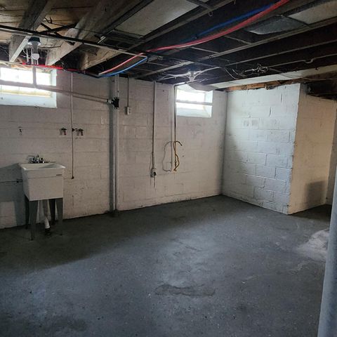 11921 Lansdowne Street, Detroit, MI 48224
