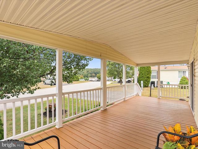 53 RAPTOR DR, Hanover, PA 17331