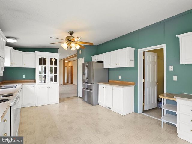 53 RAPTOR DR, Hanover, PA 17331