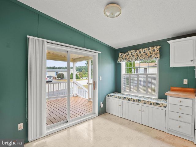 53 RAPTOR DR, Hanover, PA 17331