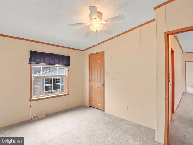 53 RAPTOR DR, Hanover, PA 17331