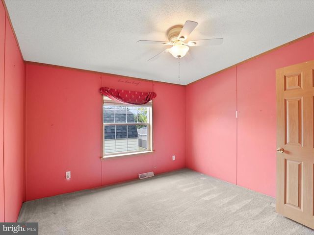 53 RAPTOR DR, Hanover, PA 17331