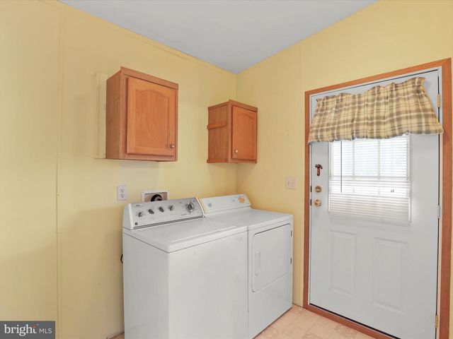 53 RAPTOR DR, Hanover, PA 17331