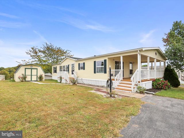 53 RAPTOR DR, Hanover, PA 17331
