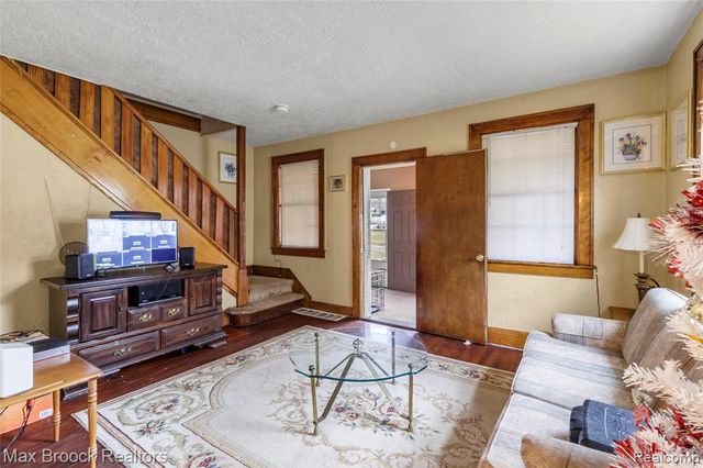113 Kemp Street, Pontiac, MI 48342