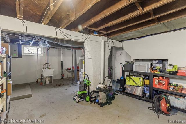 113 Kemp Street, Pontiac, MI 48342