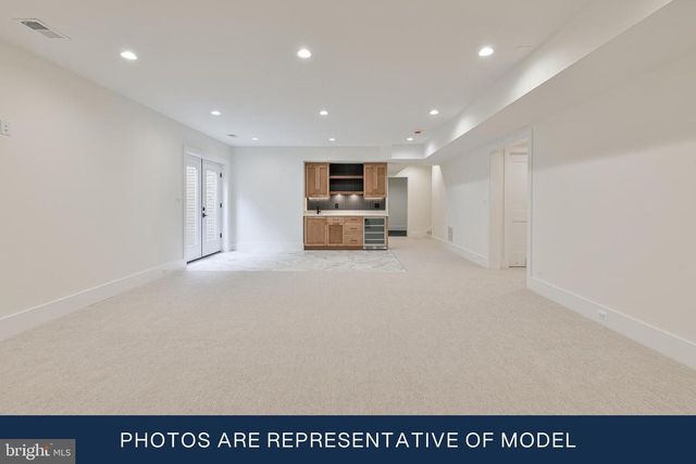 3113 8TH ST N, Arlington, VA 22201