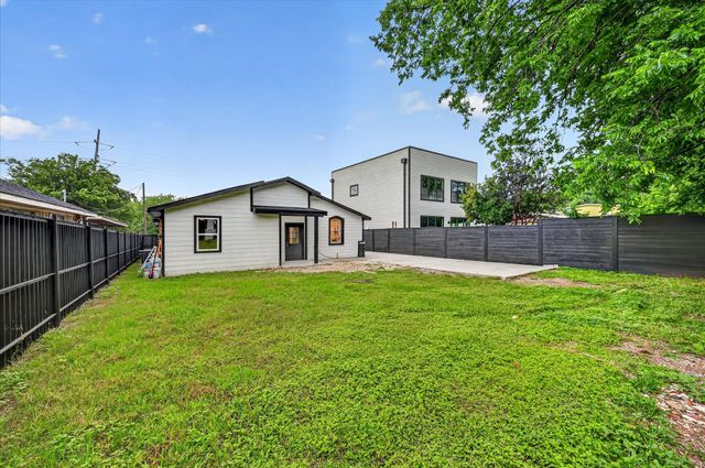 538 Pemberton Hill Road, Dallas, TX 75217