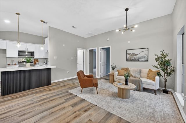 538 Pemberton Hill Road, Dallas, TX 75217