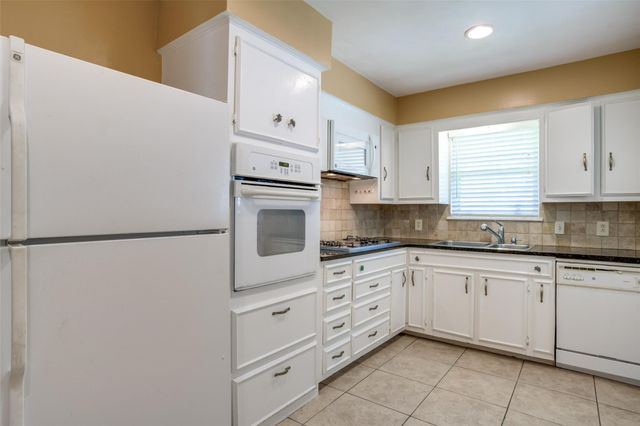 3724 Almazan Drive, Dallas, TX 75220
