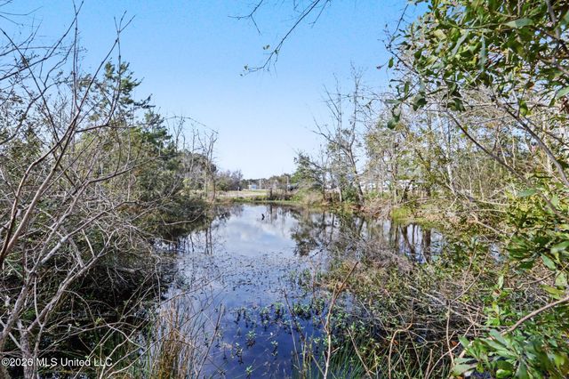 9061 Ms-603, Bay Saint Louis, MS 39520