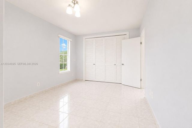 9120 SW 16th St, Miami, FL 33165