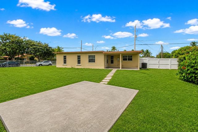 9120 SW 16th St, Miami, FL 33165