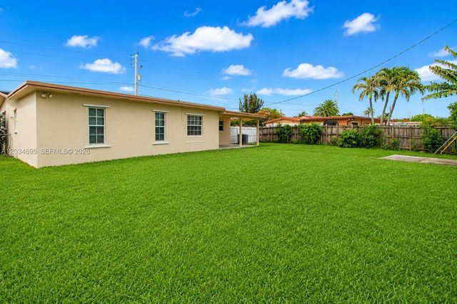 9120 SW 16th St, Miami, FL 33165