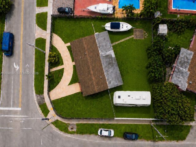 9120 SW 16th St, Miami, FL 33165
