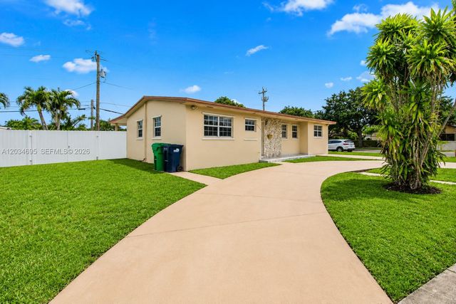 9120 SW 16th St, Miami, FL 33165