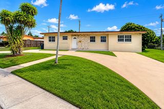 9120 SW 16th St, Miami, FL 33165
