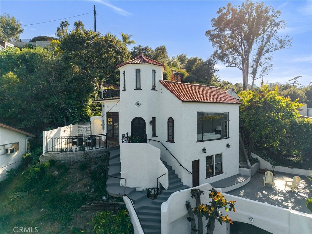 Image 1 of property listing at 7166 Woodrow Wilson, Los Angeles, CA 90068