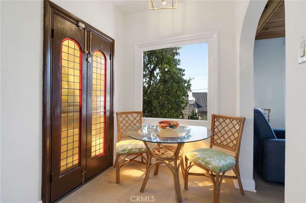 Image 10 of property listing at 7166 Woodrow Wilson, Los Angeles, CA 90068
