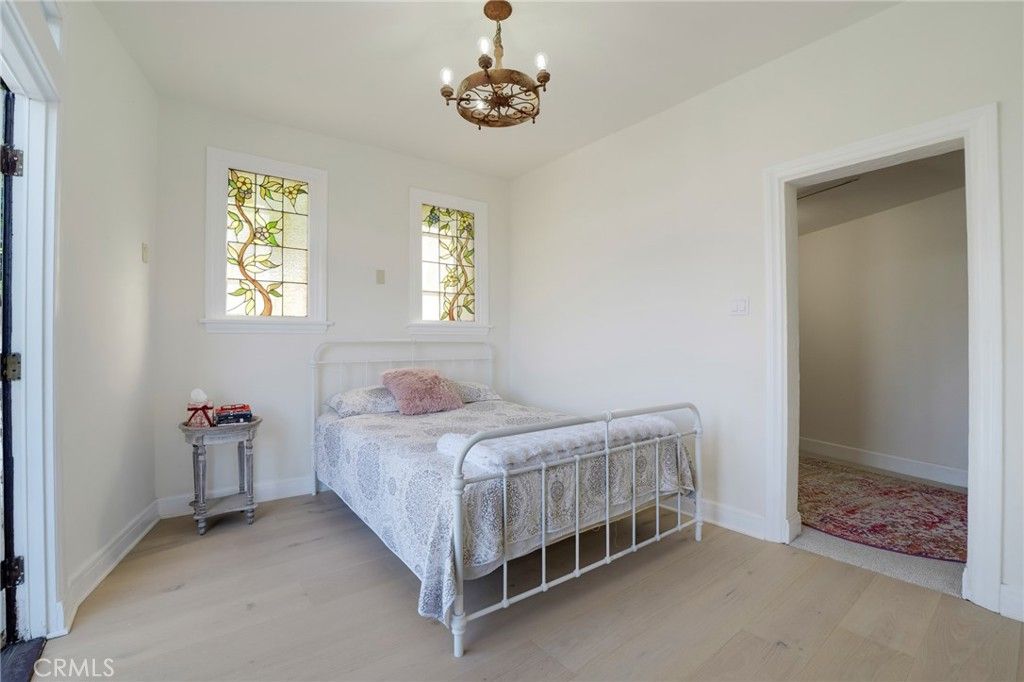 Image 16 of property listing at 7166 Woodrow Wilson, Los Angeles, CA 90068