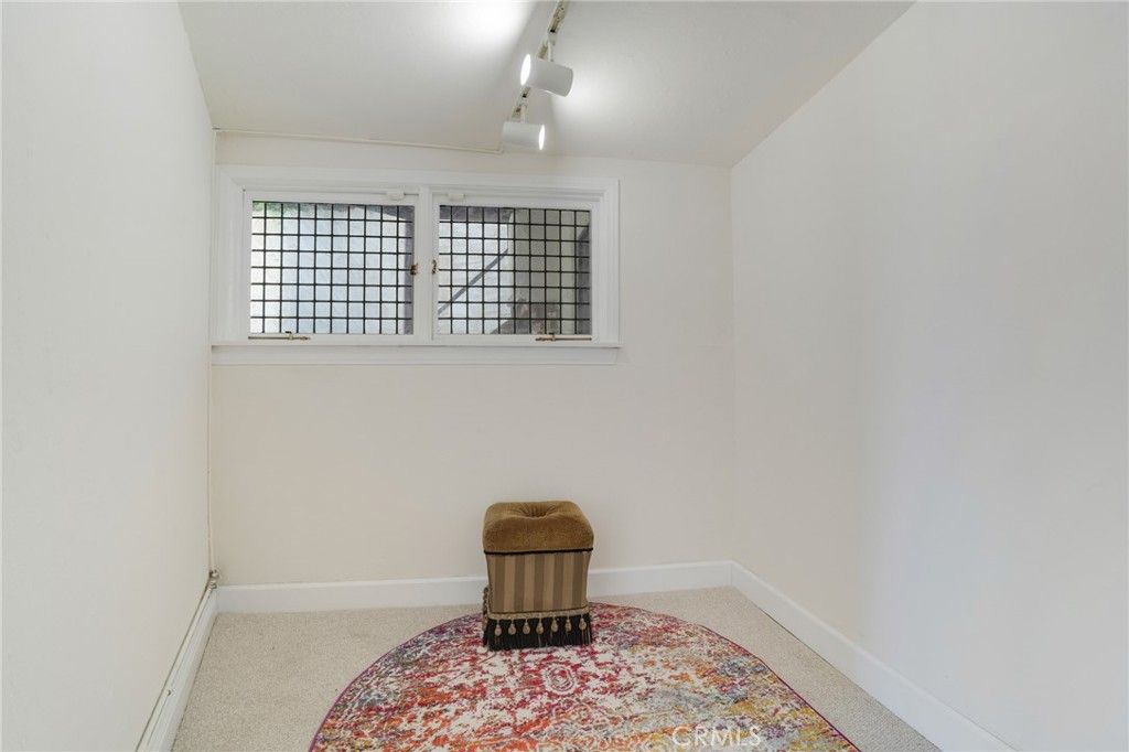 Image 20 of property listing at 7166 Woodrow Wilson, Los Angeles, CA 90068